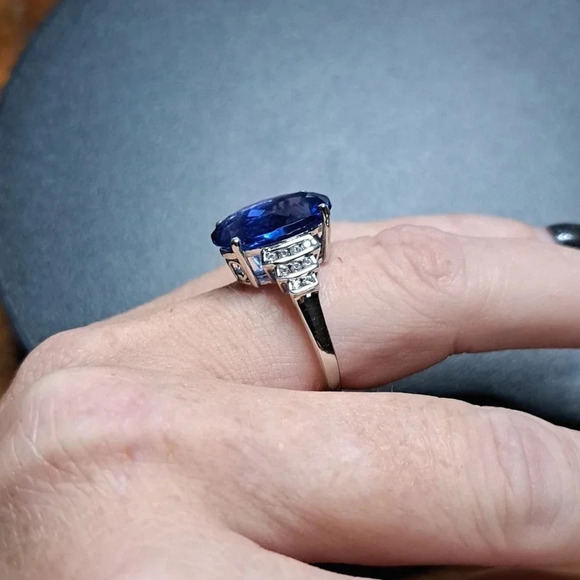 Color Change Fluorite & White Zircon Ring. - Picture 4 of 10